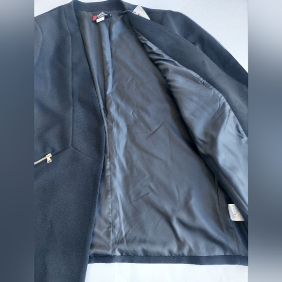 NWT Gabrielle By Molly Bracken Black Open Front W/2 Zip Pockets Blazer Size 52 - Picture 6 of 11